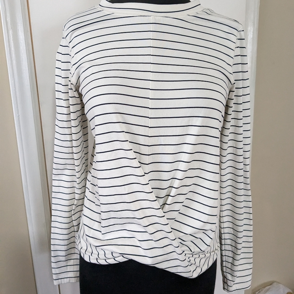 Women's Old Navy Active athletic top